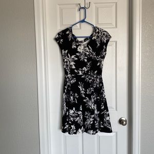 Womens patterned dress
